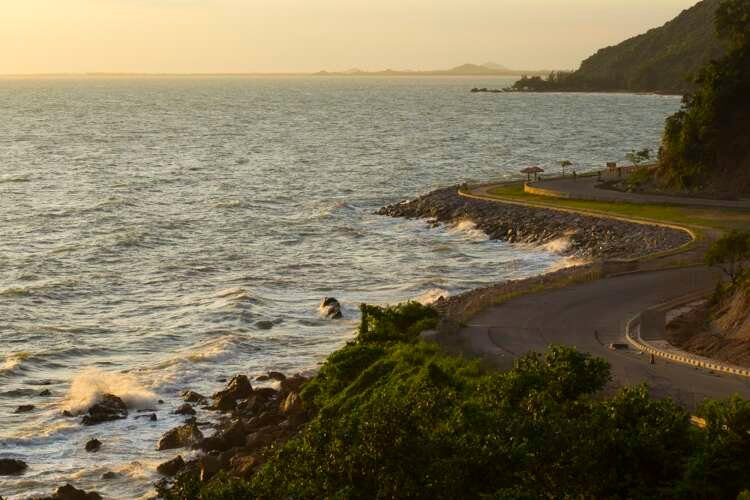 Sunset over the sea in Chanthaburi, Thailand, symbolizing Southeast Asia's trading potential - Global Banking & Finance Review