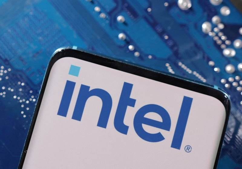 Image for Intel's CEO search in focus as chipmaker set to post lower revenue