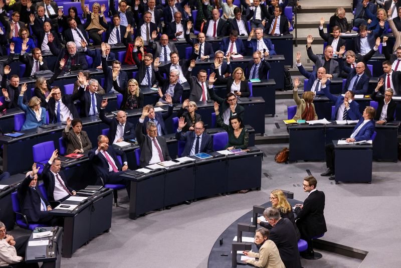 German parliament session discussing migration law rejection - Global Banking & Finance Review