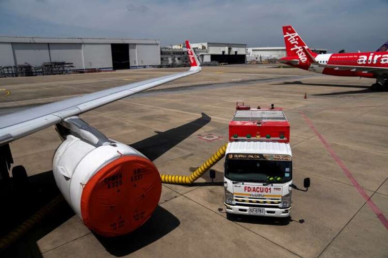 Image for Prices of airline tickets stay high as upkeep woes crimp fleets