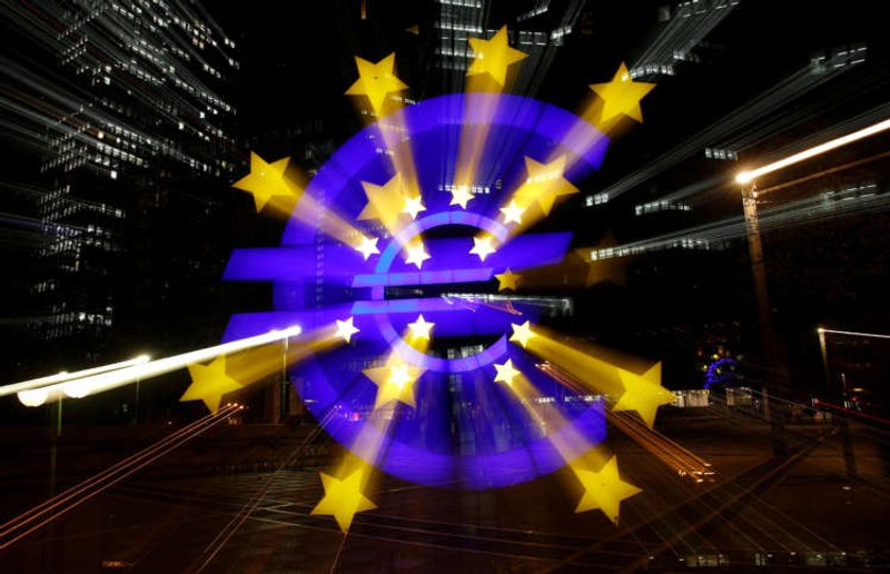 Image for Euro zone sentiment slips in January amid COVID-19 lockdowns