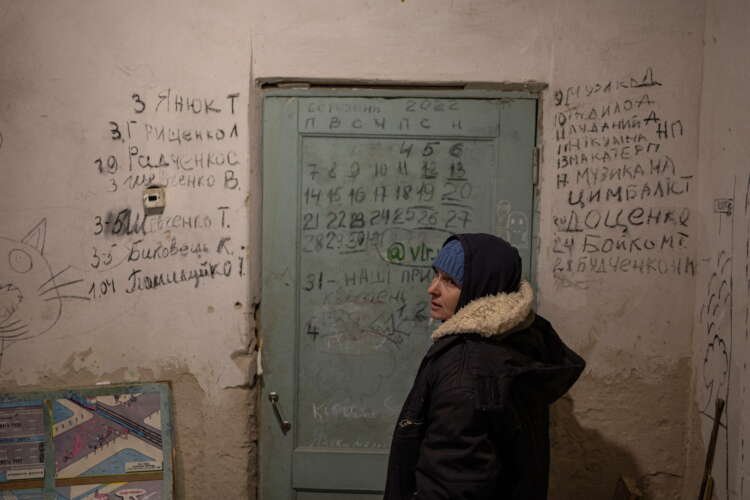 Image for Ukrainian villagers count dead after weeks confined in school basement