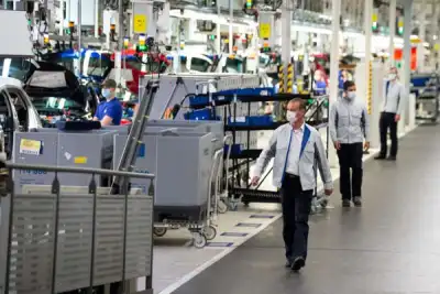 Image for Euro zone factories buzzing in February as demand soars