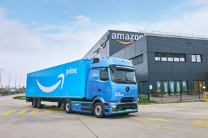 Amazon orders 200 electric heavy trucks from Daimler for UK and Germany - Global Banking & Finance Review