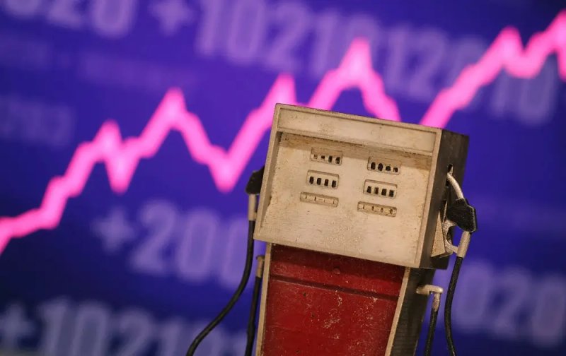 Image for Oil prices rise as revised IEA forecasts suggest tighter market