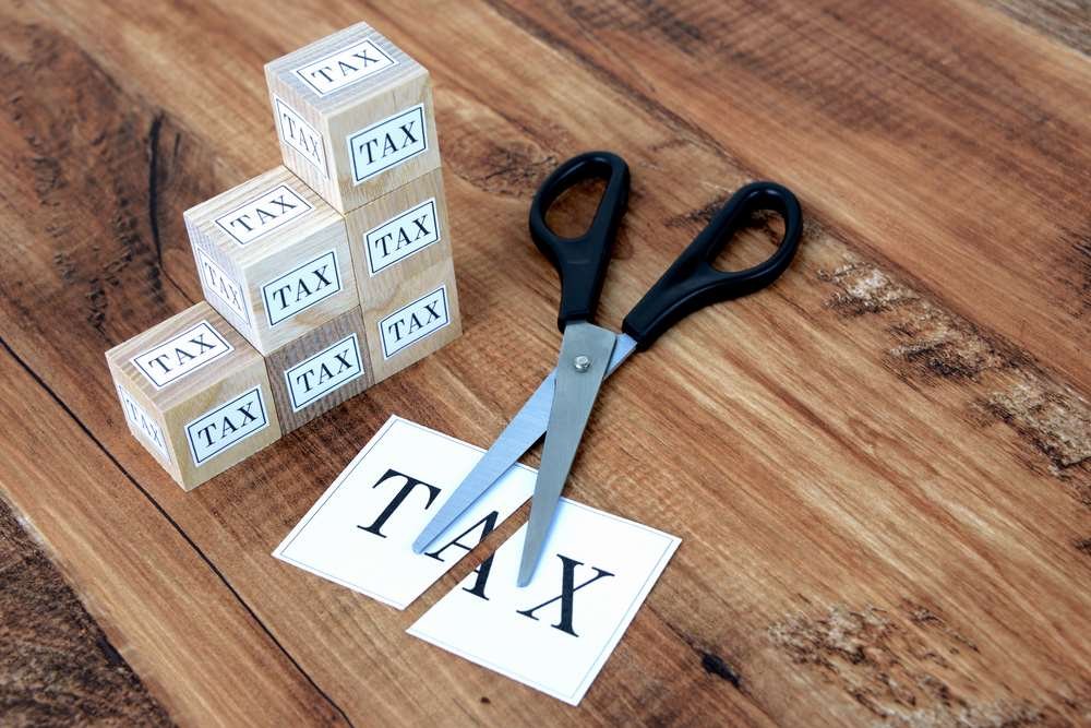 Investment strategy graphic illustrating retirement planning and tax implications - Global Banking & Finance Review