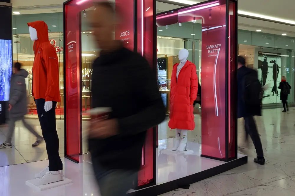 UK retail sales report highlights stagnation despite easing inflation - Global Banking & Finance Review