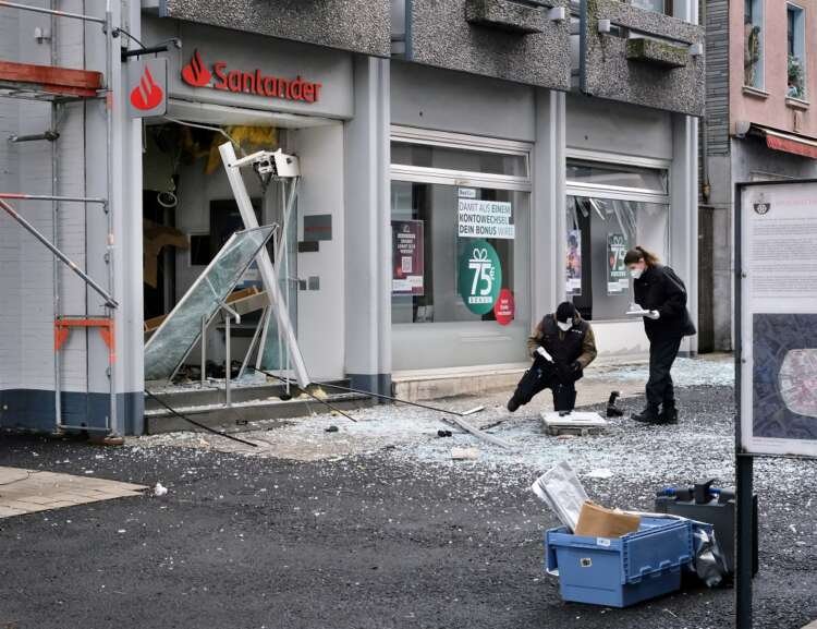 Law enforcement investigates ATM explosion scene in Ratingen, Germany - Global Banking & Finance Review