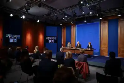 Image for England to offer COVID vaccine to all 12- to 15-year-olds