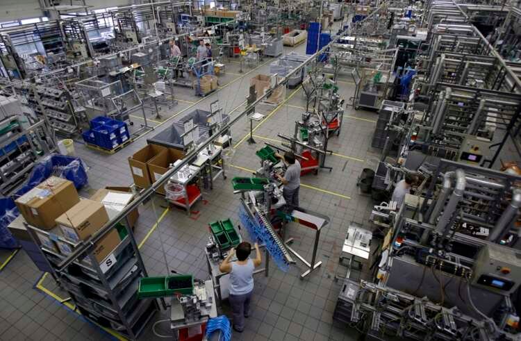 Graph showing Hungary's industrial output rise of 9.4% in May 2022 - Global Banking & Finance Review