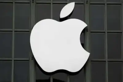 Image for Apple to delay launch of podcast subscription service until June