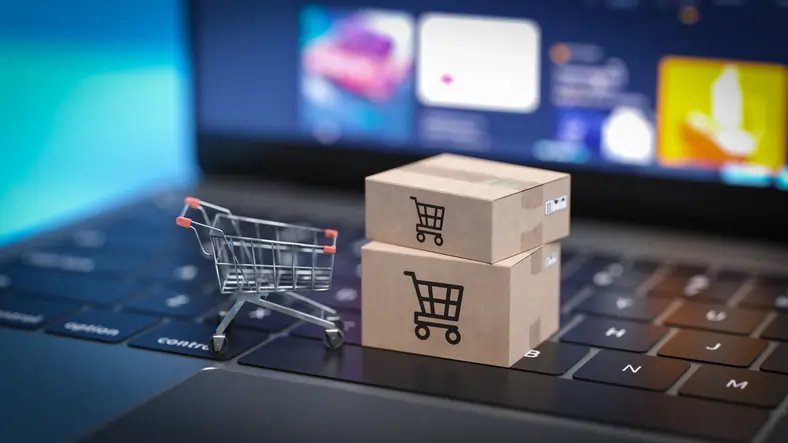 Customer navigating personalized e-commerce site influenced by AI algorithms - Global Banking & Finance Review