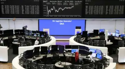 Image for European shares extend gains but recession risks hover