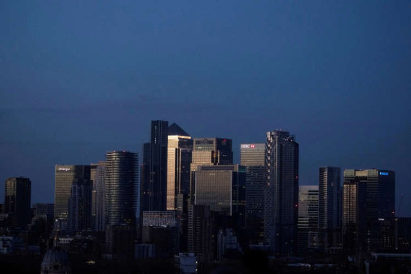 Image for Bank of England seeks to contain banking glitches, cyber attacks