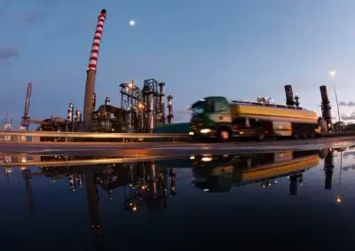 Image for Oil prices steady as news of Saudi, Russia meeting calms investors