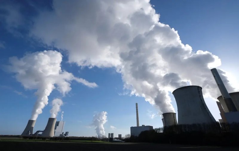 Image for Analysts cut EU carbon price forecasts on 2023 emission slump