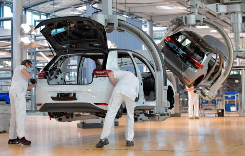 Image for Analysis-Europe’s electric car revolution risks job loss backlash, unions warn