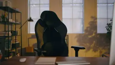 Image for Duelhawk Ultra 2 Review: The Chair That Balances All-Day Comfort With Subtle Style