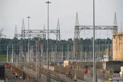 Image for US power stocks plummet as DeepSeek raises data center demand doubts