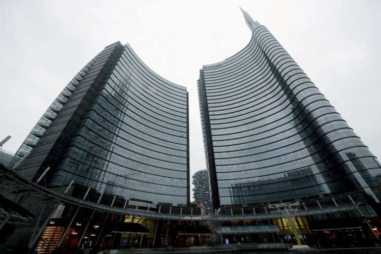 Image for UniCredit to use 300 million euro charges for voluntary staff exits-sources