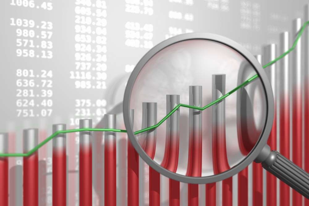 Accountants analyzing financial data trends for 2020 - Global Banking & Finance Review