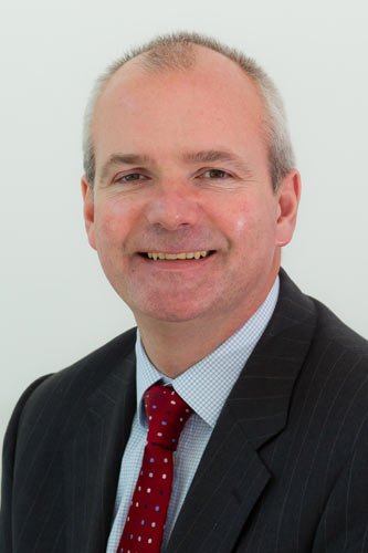 Graph illustrating global private equity activity trends in 2012 - Global Banking & Finance Review