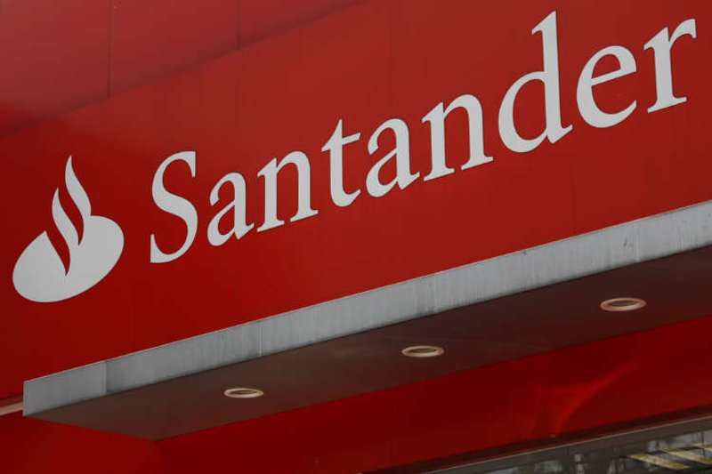 Image for Santander offers to buy outstanding stake in Mexican unit