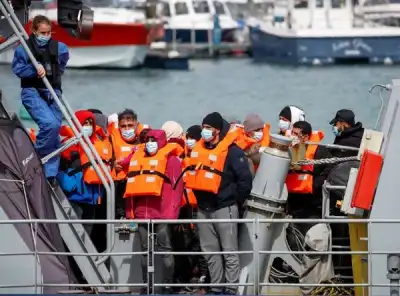 Image for Britain plans to send migrants to Rwanda under tougher asylum policy