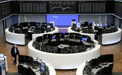 Image for European stocks notch new highs as Daimler earnings lift carmakers
