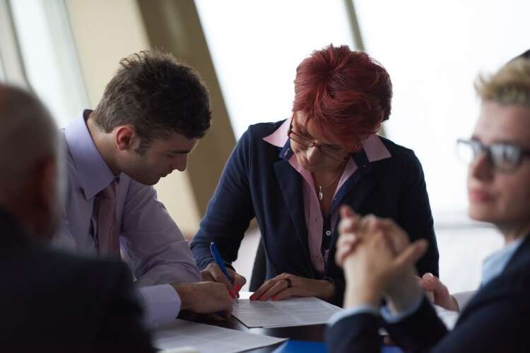 Image for Novice investors: Avoid temptations and hype