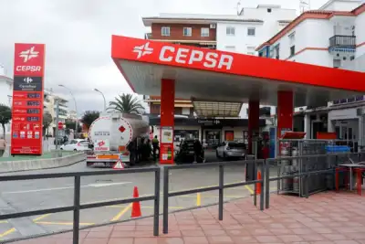 Image for Spain’s Cepsa signs green hydrogen shipping deal with Rotterdam port