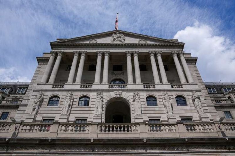 Image for Bank of England won’t make emergency rate hike but will go big on Nov 3 – Reuters Poll