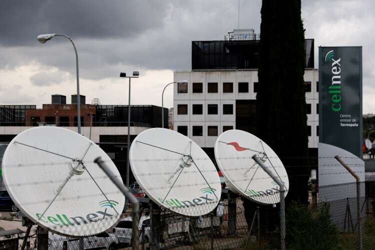 Telecom antennas of Cellnex, reflecting the withdrawal from Deutsche Telekom towers bid - Global Banking & Finance Review