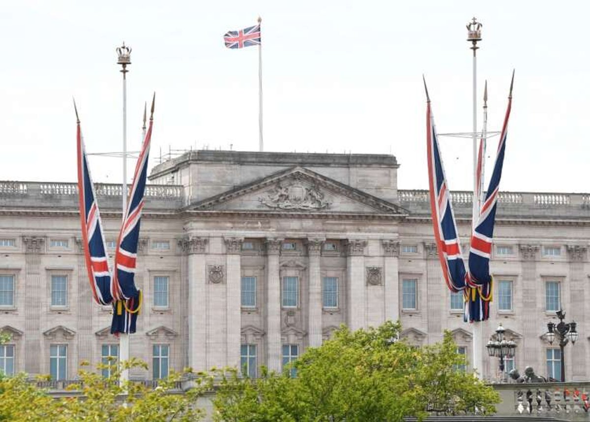 Queen Elizabeth II preparing for the Platinum Jubilee celebrations - Global Banking & Finance Review