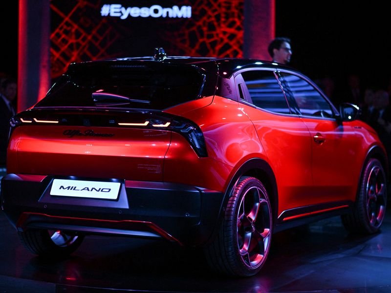 Image for Italy investigates Stellantis, Tesla, VW and BYD over EV consumer info