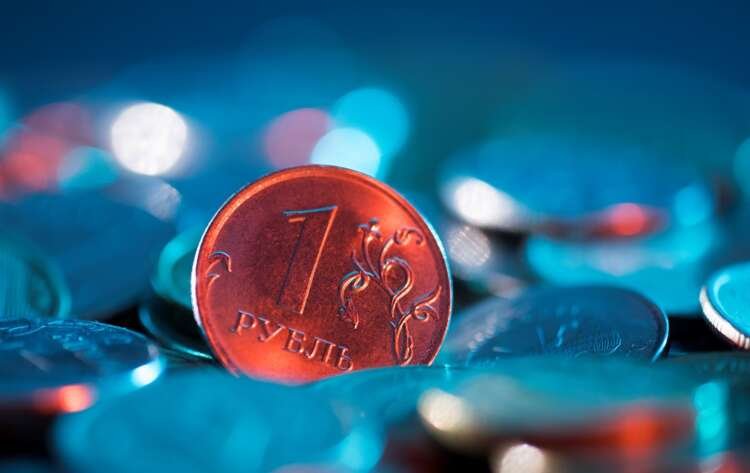 Image for Sanctioned Russia teeters on brink of historic default