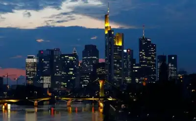 Image for Investors cut Russia exposure amid Ukraine crisis; banks halt slide