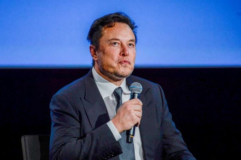 Image for Elon Musk and others urge AI pause, citing ‘risks to society’