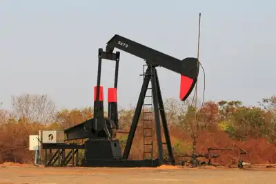 Image for Oil settles up on supply hits, traders cautious on Ukraine peace talks