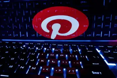 Image for Pinterest’s forecast disappoints investors seeking holiday season ad boost