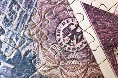 Image for WELLESLEY MINI-BOND HITS £25M