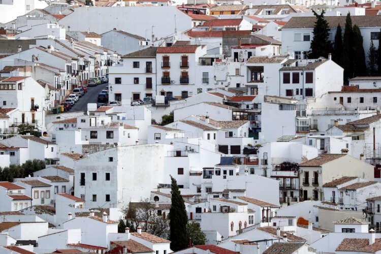Spain's government and banks discuss mortgage relief measures amid rising borrowing costs - Global Banking & Finance Review