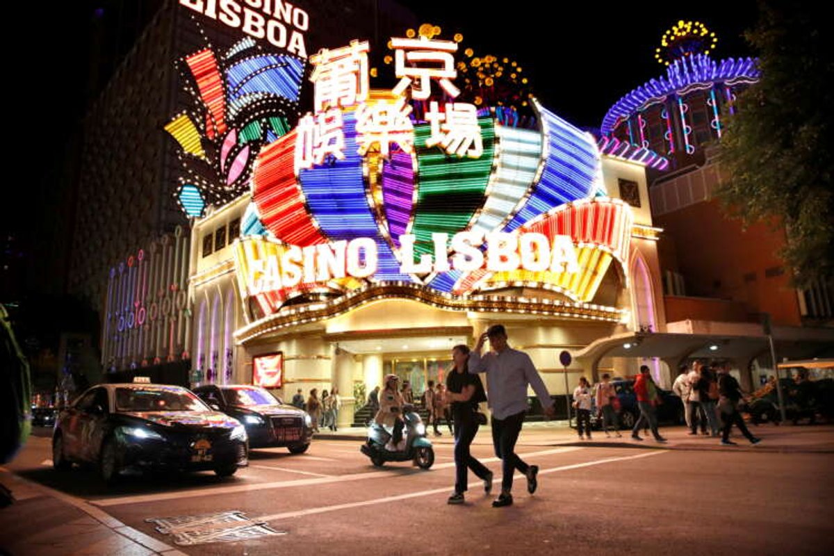 Macau casino executives discuss new gambling laws at a regulatory meeting - Global Banking & Finance Review