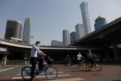Image for Beijing nervously returns to work as China doubles down on ‘zero-COVID’ policy