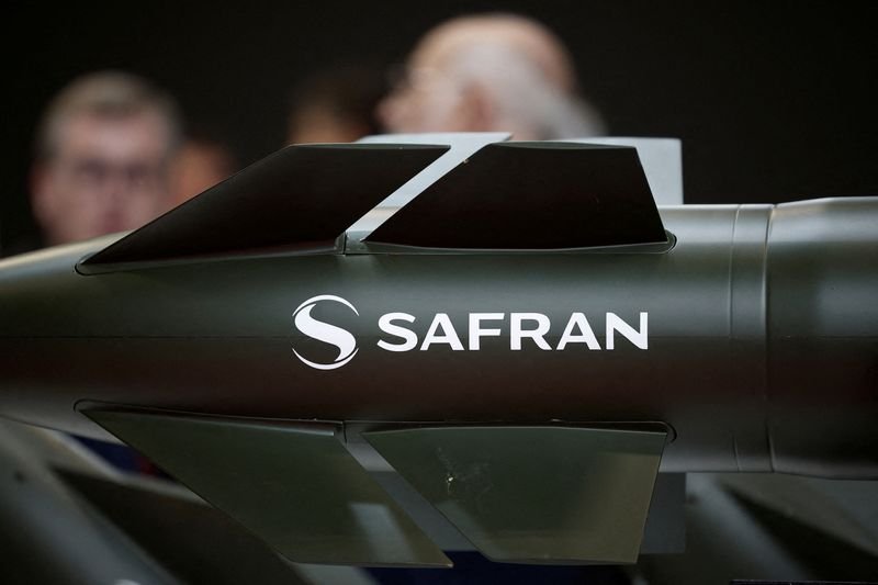 Image for EU antitrust regulators quiz rivals, customers on Safran, Collins deal, source says