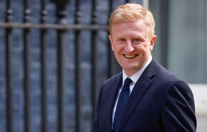 Image for UK set to allow taller phone masts to boost rural coverage