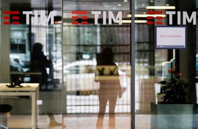 Image for Telecom Italia and KKR deadlocked over takeover approach