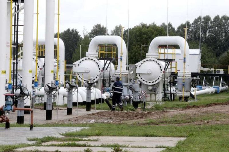 Image for EU countries seek ‘solidarity’ fix to urgently fill gas storage