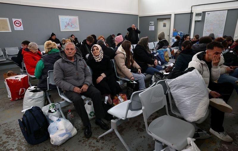 Infographic illustrating study findings on migrants and crime rates in Germany - Global Banking & Finance Review