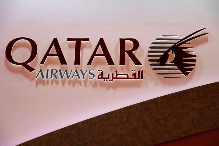 Image for Qatar Airways halts A350 deliveries after jet surface problem
